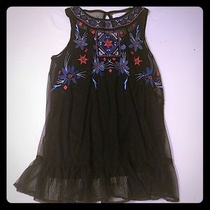 *SOLD* Adorable black patterned top